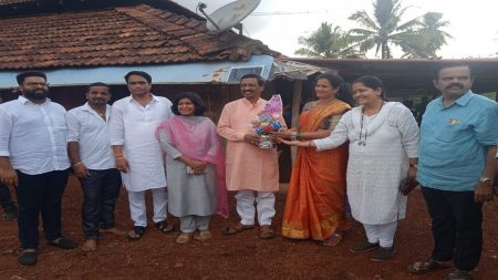 ठाकरे शिवसेना सावंतवाडी तालुका महिला प्रमुख पदी नम्रता झारापकर