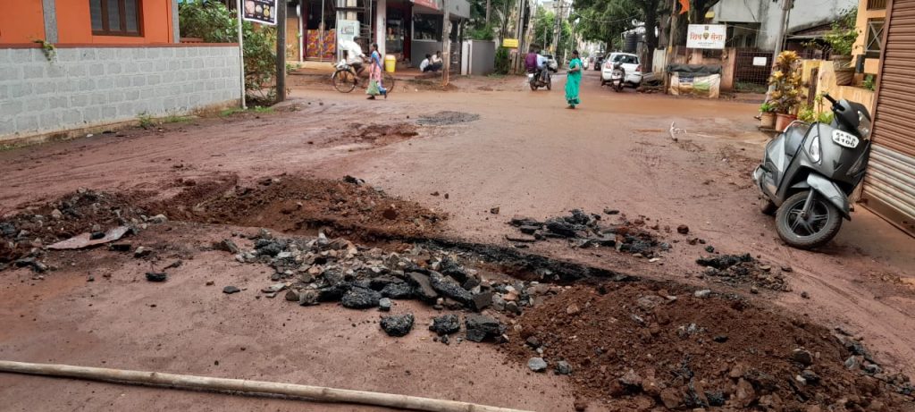 Chari on the roads in Vadgaon during Yatrotsava