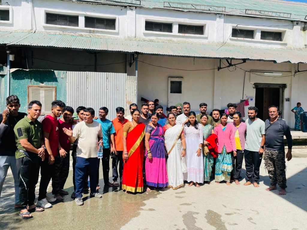 अमरनाथ यात्रेला गेलेले बेळगावचे 35 यात्रेकरू सुरक्षित 35 pilgrims from Belgav who went to Amarnath Yatra are safe