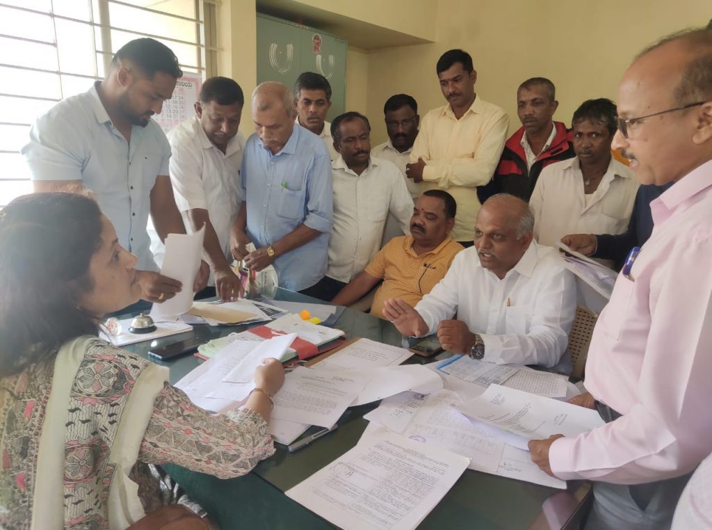 Compensate expropriated farmers immediately