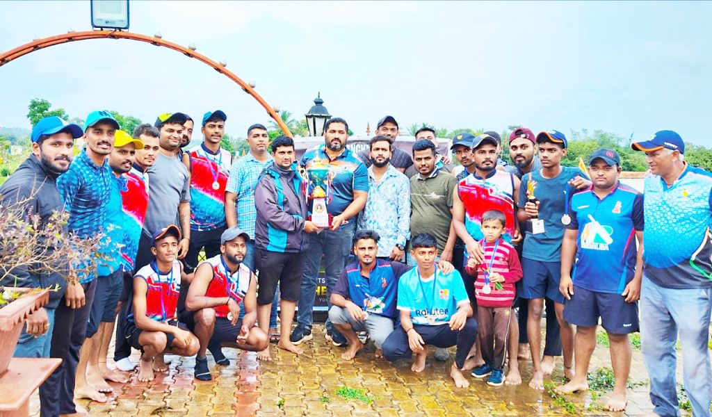 हिंडलगा संघाकडे पंचमुखी हनुमान चषक Panchmukhi Hanuman Cup to Hindalga team