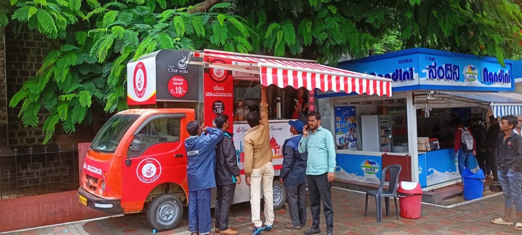 Why is the encroachment campaign of the municipality only on the general public?