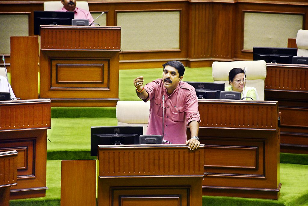 Apply GPS to water tankers : Sardesai