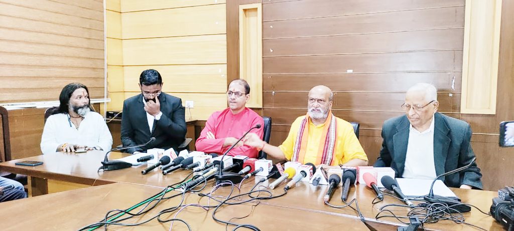 समान नागरी कायद्यासाठी श्रीराम सेनेची सह्यांची मोहीम Shri Ram Sena's Signature Campaign for Equal Civil Rights