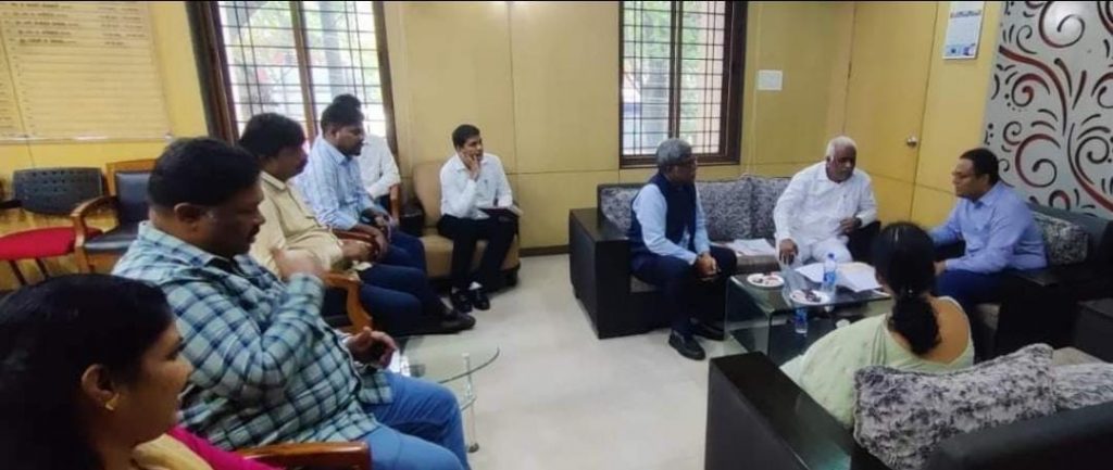 विमानतळाच्या विस्तारासाठी 56 एकर जागेची आवश्यकता 56 acres of land required for airport expansion