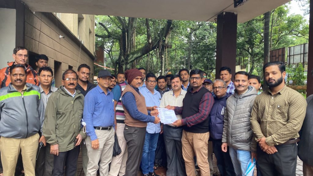 Doctors blackmailed by bogus journalists