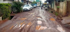 The plight of the alley on Angol Hanamanna.