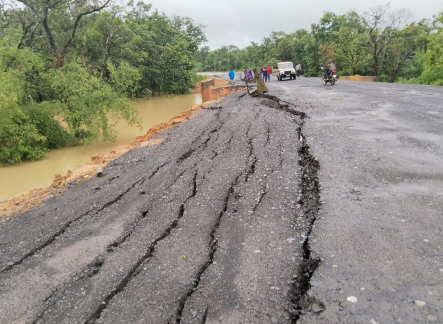 Bridge collapse on Khanapur-Ramnagar road: Traffic by alternative route