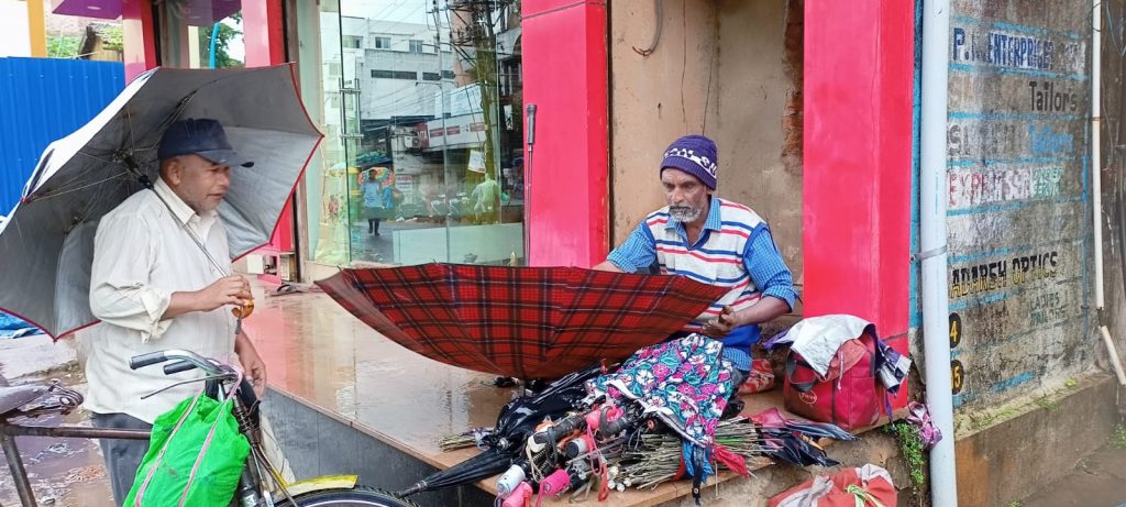 Achhe din for umbrella repair with rain