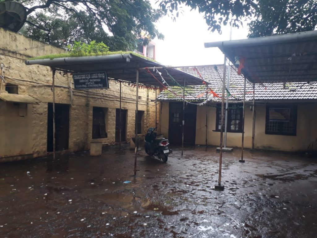 Lack of facilities in old Tehsildar office
