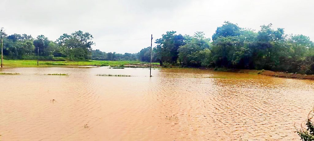Rain continues in the western part