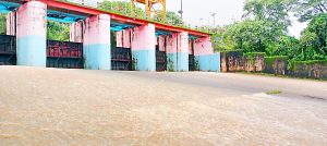 Half a foot opened the gates of Rakskop Reservoir