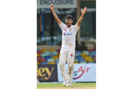 Lanka's first innings ended on 166 runs