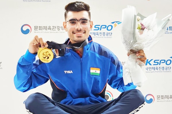 नेमबाजीत भारताला आणखी दोन सुवर्ण Two more golds for India in shooting