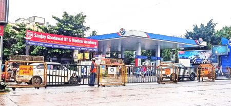 Barricades at College Road-Sanman Corner