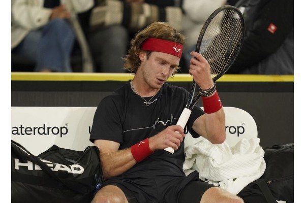 कॅस्पर रुड, अल्टमेयर शेवटच्या आठ खेळाडूत Casper Rudd, Altmeier in the last eight players