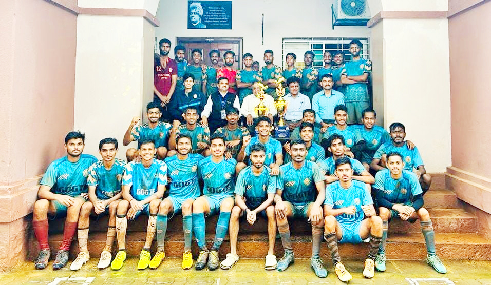Gogte football teams felicitated by the college