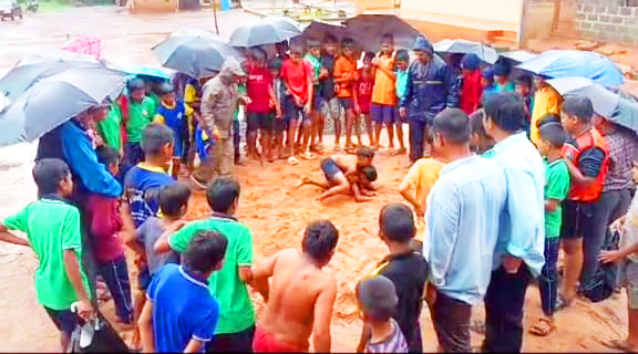 MHPS Belgundi dominated in wrestling, swimming competition