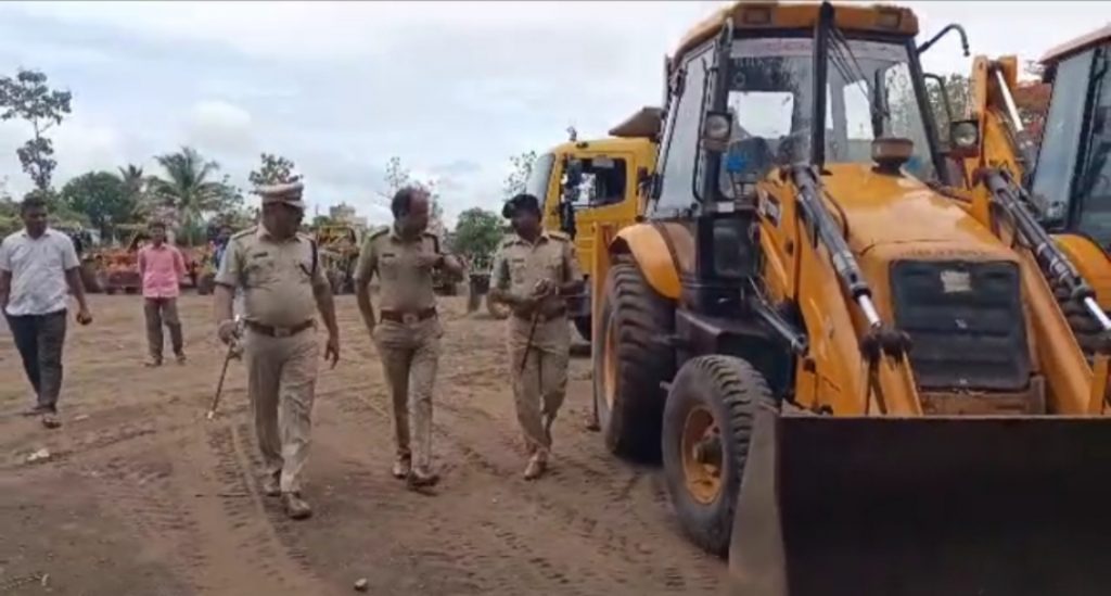 महेशवाडगीतील वाळू माफियांवर कारवाई