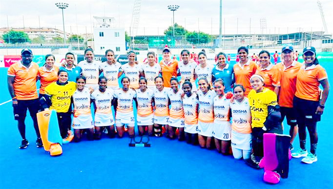 स्पेनमधील हॉकी स्पर्धेत भारतीय महिला अजिंक्य Indian women undefeated in hockey tournament in Spain