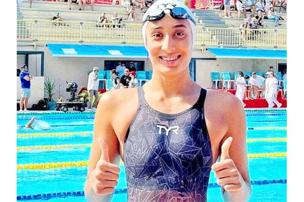 माना पटेलचा जलतरणात नवा स्पर्धा विक्रम