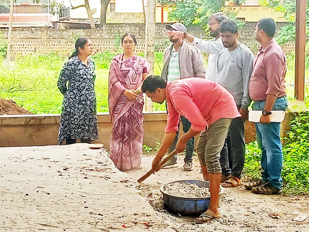 अनगोळ, वडगाव स्मशानभूमीची महापौरांकडून पाहणी
