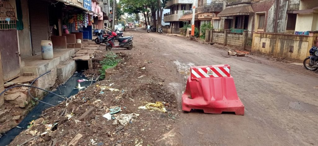 कपिलेश्वर कॉलनी चिखलमय