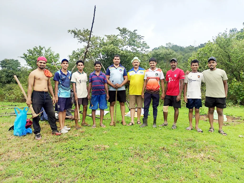 Plantation of fruit trees by the youth at Savli Fort