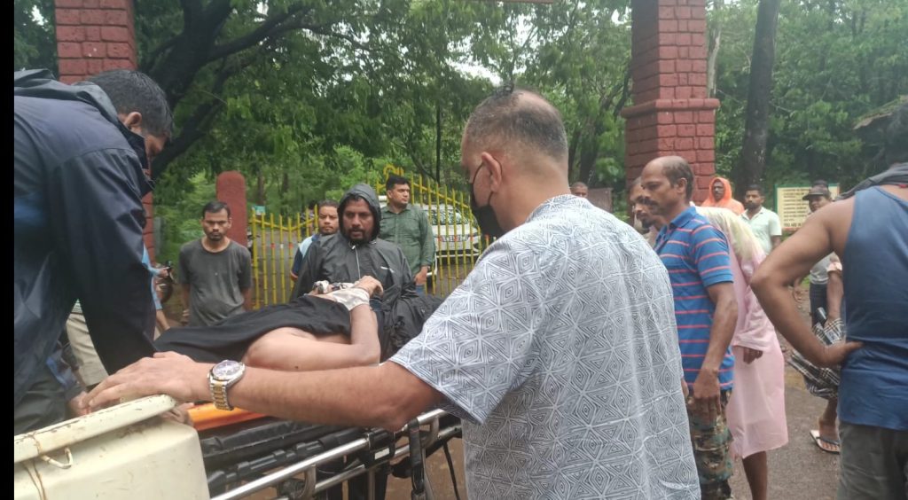 मैनापी धबधब्यावर दोघे बुडाले Both drowned at Mainapi Falls