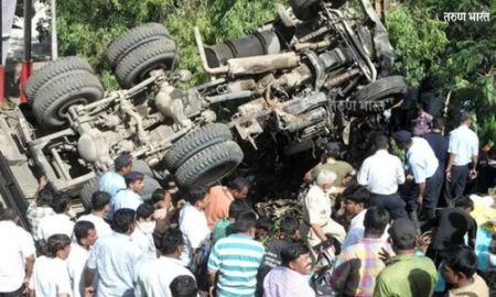 भरधाव ट्रक हॉटेलमध्ये घुसून 10 लोकांना चिरडले; 20 हून अधिक जखमी; मुंबई-आग्रा महामार्गावरील घटना truck rammed hotel and crushed 10 people Mumbai-Agra highway