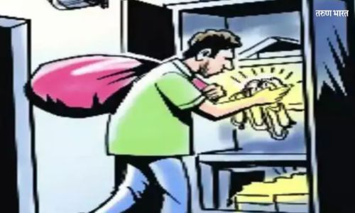 घरातून १४ तोळे सोन्याचे दागिने लंपास; पिंपळगाव येथील घटना 14 tola gold ornaments from the house; Incident at Pimpalgaon