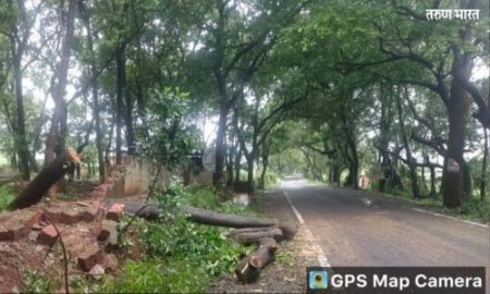 प्रशासकीय यंत्रणेची तत्परता…मध्यरात्रीच्या मुसळधार पावसातही वाहतूक झाली सुरळीत Fondaghat Devgad Nipani Kaladgi road