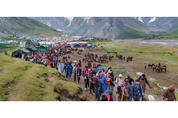 अमरनाथ यात्रा प्रवास तात्पुरता थांबवला