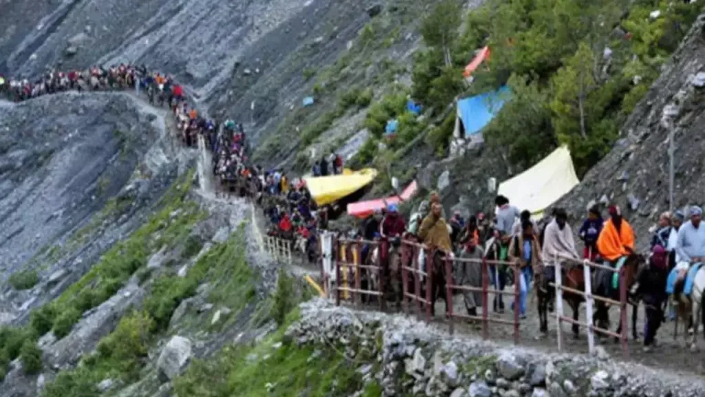 3.69 lakh devotees visit Amarnath