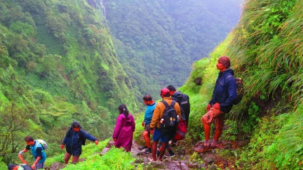 हिल रायडर्सची 65 वी पन्हाळा ते पावनखिंड मोहीम आजपासून 65th Panhala to Pawankhind Expedition of Hill Riders from today