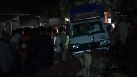 Accident on Malkapur to Yelwan Jugai road two youth injured