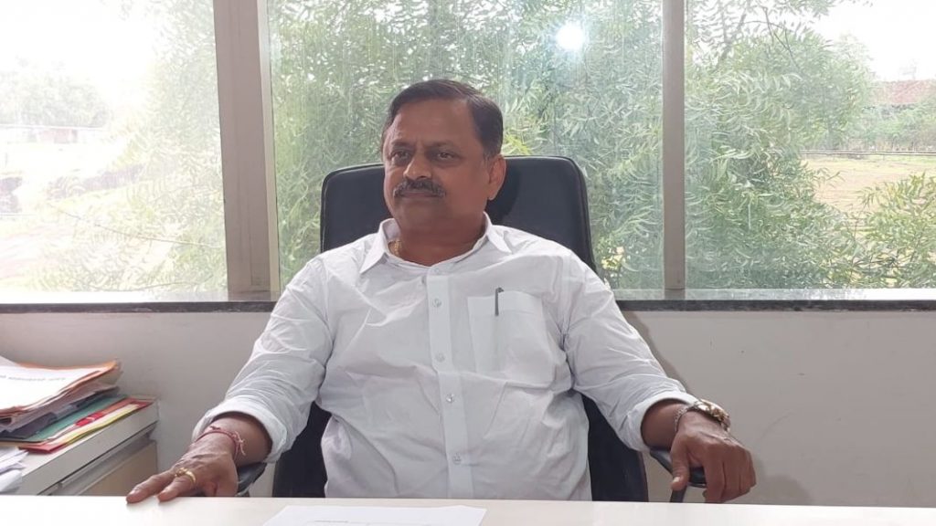 Jayant Asgaonkar opposition contract of retired teachers