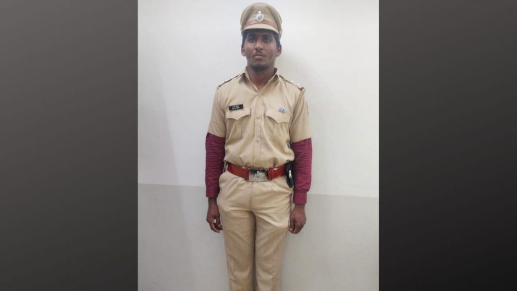 Raigad Crime News : महाडमध्ये तोतया पोलीस उपनिरीक्षकाला अटक Raigad Crime News Fake police sub-inspector arrested in Mahad
