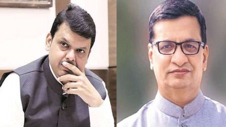 अधिवेशनात शेतकऱ्यांच्या प्रश्नांना प्राधान्य, थोरातांच्या आरोपाला फडणवीसांचे उत्तर monsoon session Balasaheb Thoranta attention issue of farmers