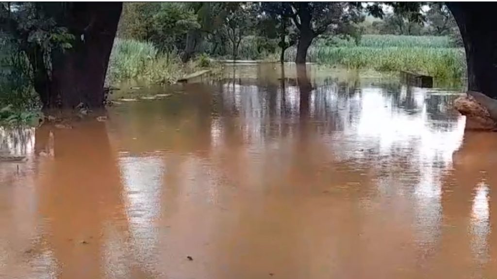 Traffic on Kolhapur-Anuskura-Rajapur state highway closed