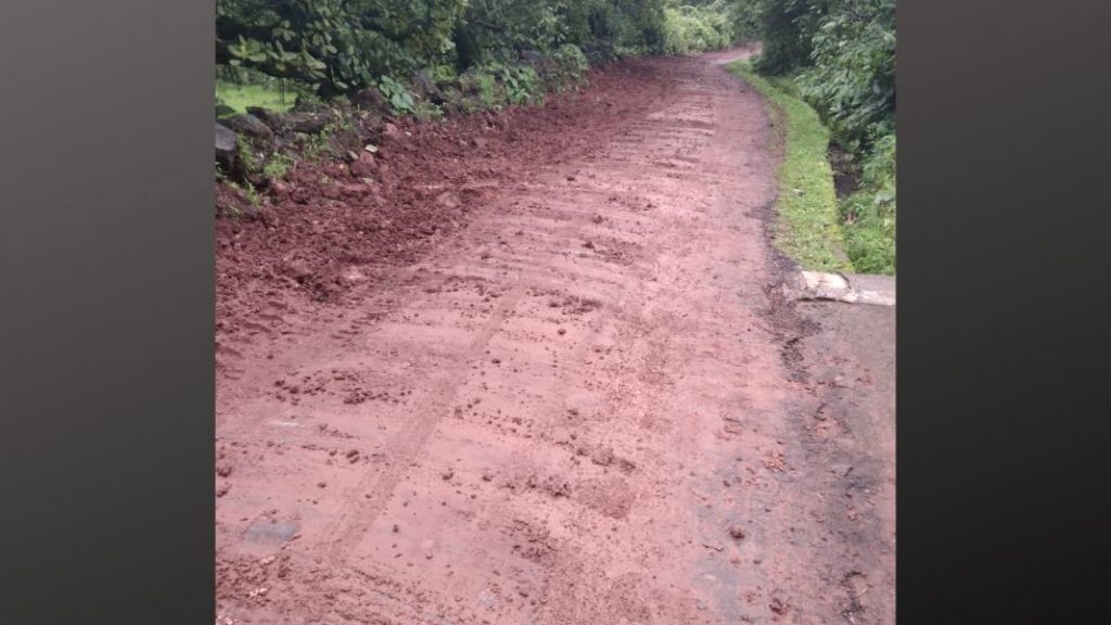 भर पावसात प्रादेशिक नळपाणी योजनेचे काम सुरु, मिरजोळेवासीय करणार ठेकेदारांची पालकमंत्र्यांकडे तक्रार work of the regional tap water scheme started in heavy rains