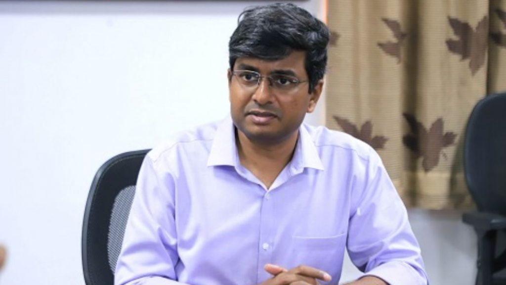 आतापर्यंत सर्वाधिक चर्चेतील “कलेक्टर’! राहुल रेखावार आणि वाद हे समीकरण का बनले ? Rahul Rekhawar