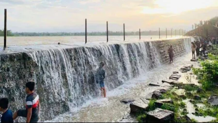 Kolhapur rain update Kalamba Lake overflows