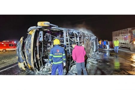 ‘समृद्धी’वर भीषण अपघात : 25 ठार