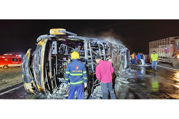 ‘समृद्धी’वर भीषण अपघात : 25 ठार