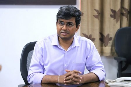 पंचगंगा ४७- ४८ फुटांवरून वाहणार! स्थलांतरणासाठी तयार रहा…जिल्हाधिकारी राहूल रेखावार यांचे आवाहन