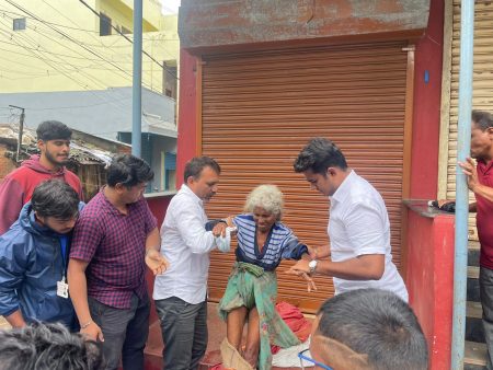 A destitute old woman got a helping hand