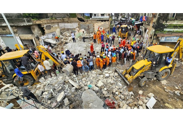Two people died in Junagadh after a two-storey building collapsed