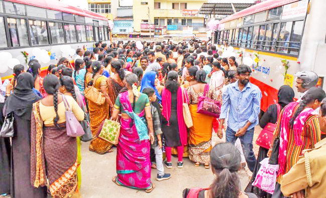 ‘शक्ती’ योजनेंतर्गत कोटीच्या कोटी उड्डाणे