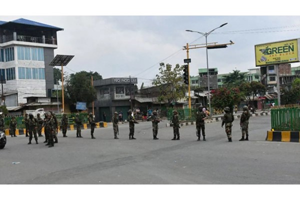 मणिपूरमध्ये जमावाकडून पुन्हा शस्त्रलुटीचा प्रयत्न